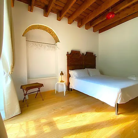 Historic Charm With Whirlpool - Motta קומו