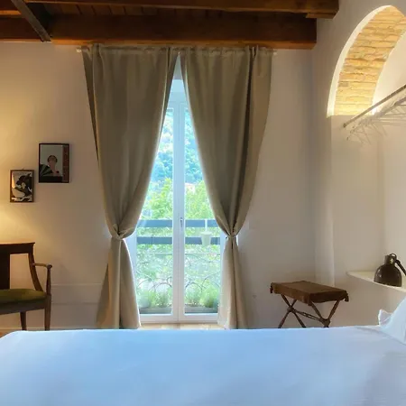 Apartment Historic Charm With Whirlpool - Motta