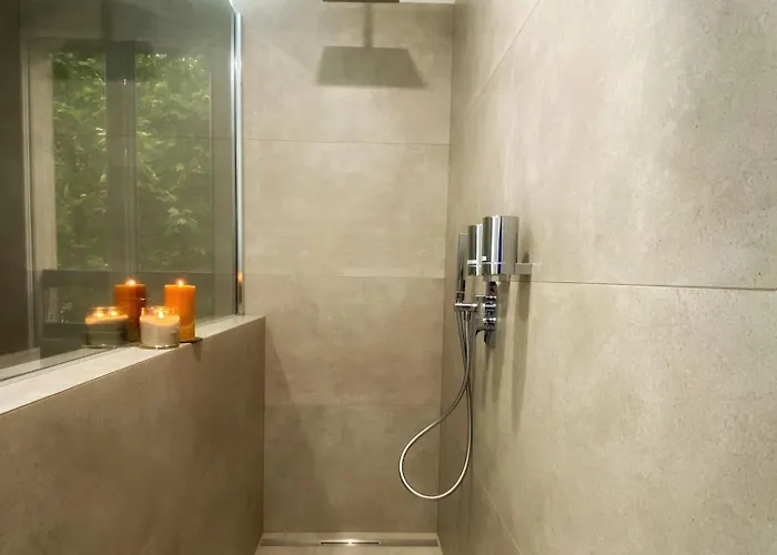 Historic Charm With Whirlpool - Motta דירה *