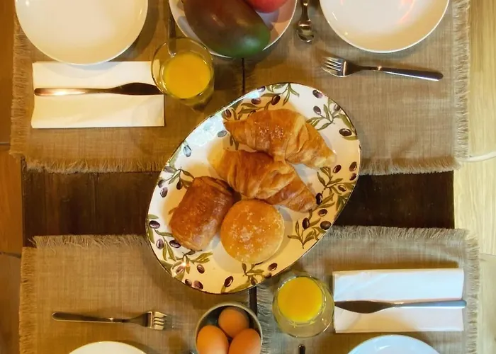 Historic Charm With Whirlpool - Motta Apartman Como