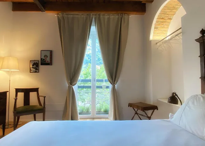 דירה Historic Charm With Whirlpool - Motta