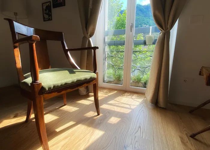 Historic Charm With Whirlpool - Motta Apartman